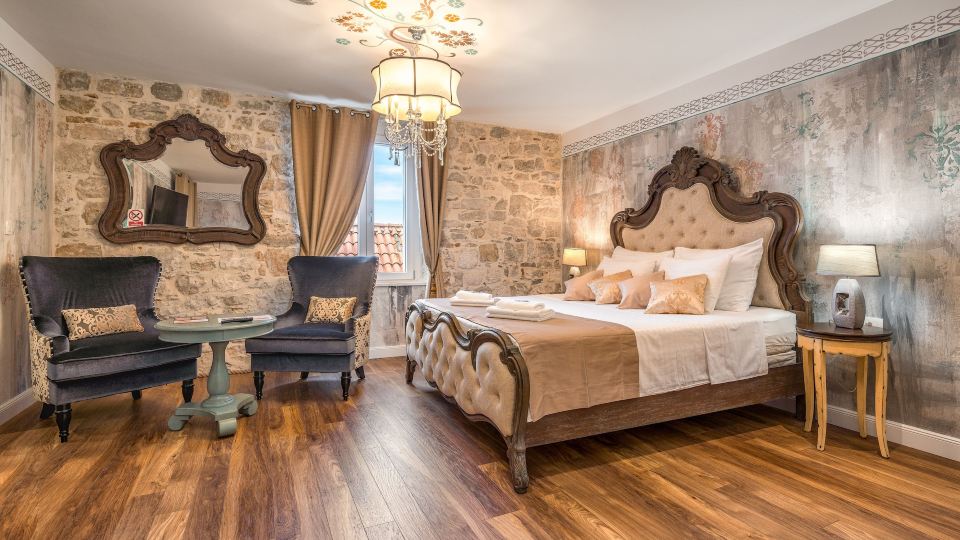 Plaza Marchi Old Town - Mag Quaint & Elegant Boutique Hotels