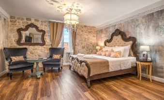 Plaza Marchi Old Town - Mag Quaint & Elegant Boutique Hotels