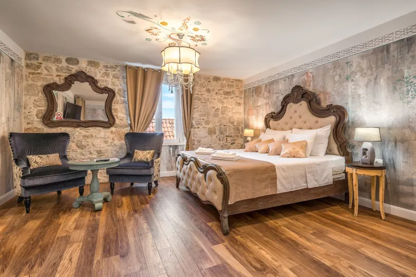 Plaza Marchi Old Town - Mag Quaint & Elegant Boutique Hotels