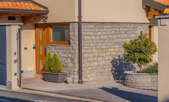 La Baia with Breathtaking Lake Views by Wonderful Italy