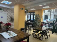 Debod Hostel - Ostelli