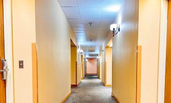 The Best Inn & Suites