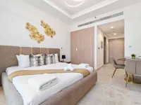 有舒適陽台的可愛工作室 住宿飯店