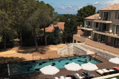 Boutique Hôtel Responsable et Restaurant Basgi Basgi Các khách sạn ở Saint-Florent
