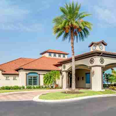 Awesome Games Room Cinema Theme Rooms and More Hotel Exterior