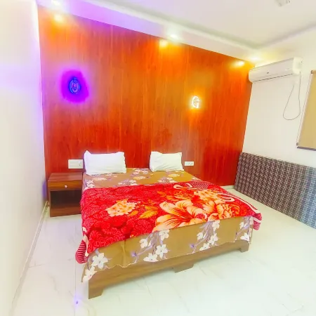 Kingfisher Luxury Resort