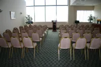 Maron Hotel & Suites Hotels in Danbury
