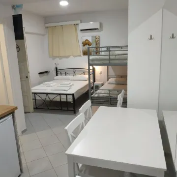Super Economy Studio Located on the Ground Floor No Balcony