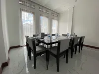 Toba Retreat Mansion and Villas