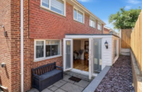 Knights Rest - Minutes to the Port