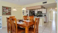 Villas at Island Club Community, Pools, Jacuzzi and More!