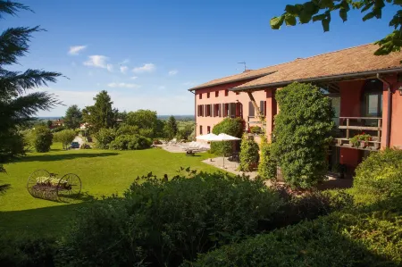 Agriturismo Casa Rossa Ai Colli Отели в г. Риве-д'Аркано