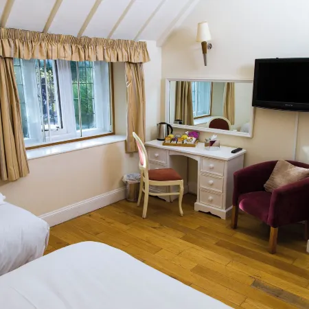 The Thatched Cottage Inn