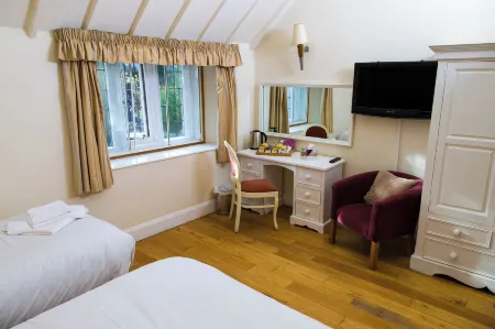 The Thatched Cottage Inn Отели в г. Батком