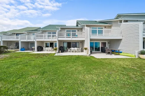 Seacrest - 6 - 2 Br Townhouse by RedAwning