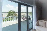 Bamboo Riverside Boutique Hotel Hotels in Tân Thạch