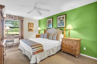 Park Shore Resort by Mike Z Rentals