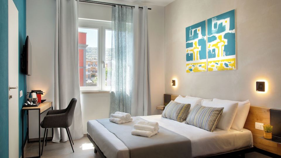 Mare Fuori Rooms