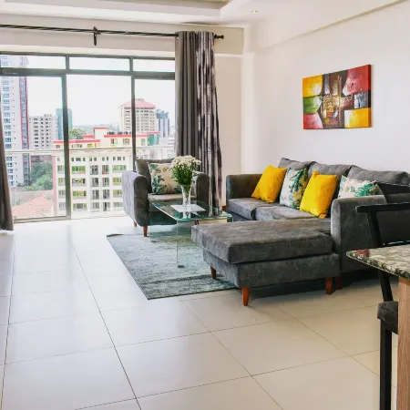 Silverstone Apartments -Modern Living 1 Br Near Yaya - Gym&Pool