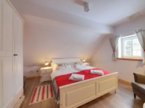 雪之谷瀑布之家 耶萊尼亞古拉酒店