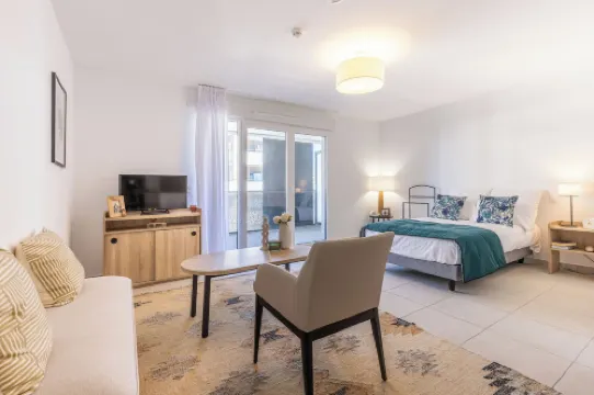 Zenao Appart'hôtels Villeneuve Loubet