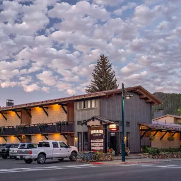 Tamarack Lodge