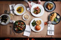 The Five Dials Inn Hotels in Chard