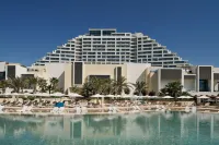 City of Dreams Mediterranean - Integrated Resort, Casino & Entertainment Отели рядом с достопримечательностью «Городской зоопарк»