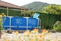 Three Bedroom House with Garden Only 10 km from Veliko Tarnovo
