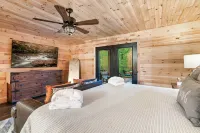 NEW! LUX / 4 King Bedrooms / 3 Movie Areas / 2 Fire Pits / Game Room / Hot Tub