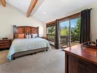 Lake View Stylish Timber House - South Lake Tahoe. Nevada Hotels in Zephyr Cove–Round Hill Village