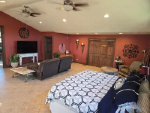 Beautiful home on the wine trail. Pool, cooks kitchen, incredible master suite