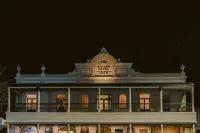 Oxford on Otho Hotels in Inverell