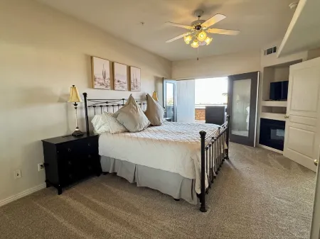 Spacious 2BR Condo with Secondary Suite on Wolf Creek Golf Course – Sleeps 8! Отели рядом с достопримечательностью «Splash Pad»