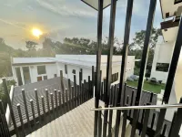 Lighthouse Point Hotel