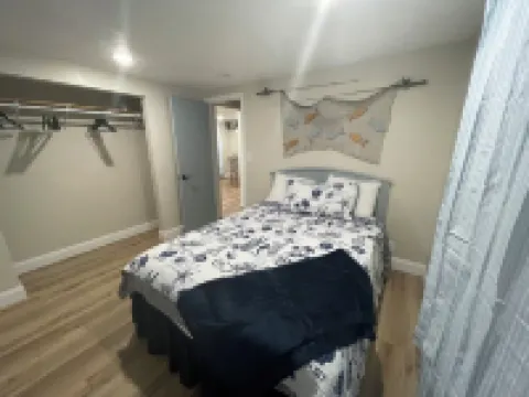 Cozy updated one bedroom cottage on shawano lake