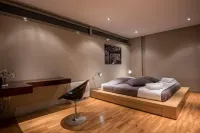 Studio Rio Unique Space with Garden and Garage