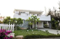 Lush Garden Resort - Villas