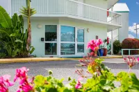 Reef Adventureland Motel