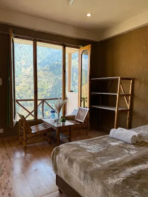 The Void - Tirthan Valley Hotels in Pekhri