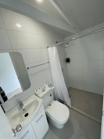 1 Double 1 Sofa Beds Garden Chalet 9C Отели рядом с достопримечательностью «Парадайс Вэлли Спрингс»