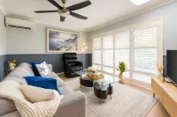 Welcome to Your Peaceful 2BR Villa Retreat Hotels in Campbelltown