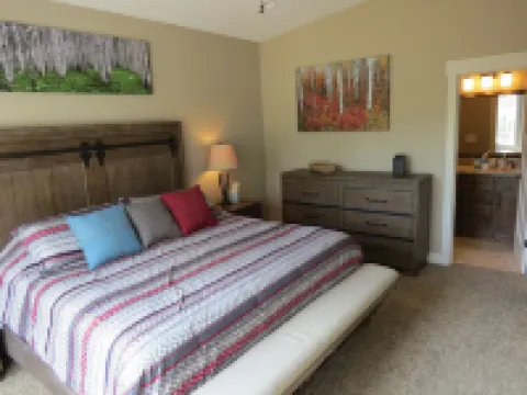 Grand Park, Family Friendly, Steps to the Lift Bus Stop