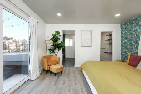 SD Lux Oasis: Theatre, Spa, 14Beds, AC, Sleeps 20+