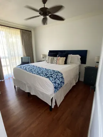 Ocean View Upgraded Top Fl HOKU711 Shaded Lanai see condo comparison chart
