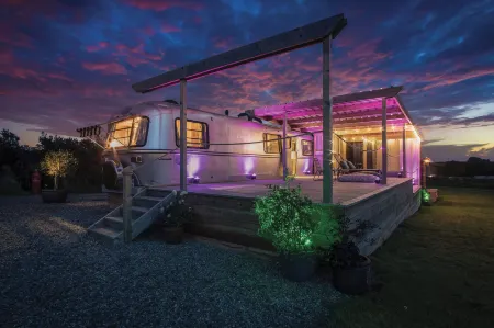 American Airstream - Blossom Farm - Tiers Cross