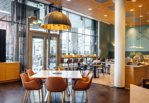 컴포트 호텔 셀로 조식