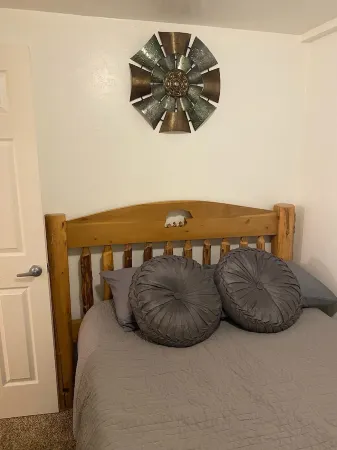 A Mountain Getaway! Charming and Cozy and perfect weekend escape!