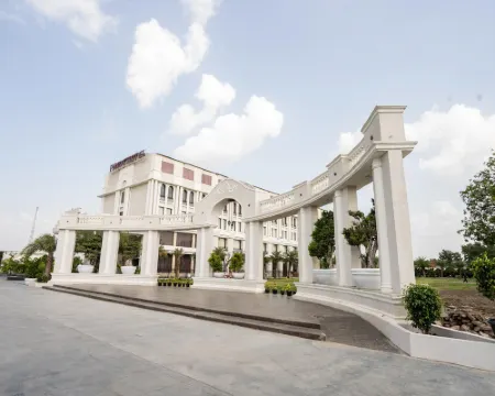 Pride Hotel & Convention Centre Indore Hoteles en Indore