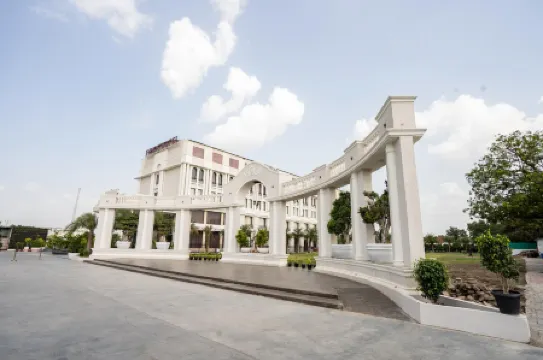 Pride Hotel & Convention Centre Indore